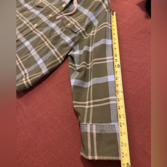 AE Hooded Flannel Button Up - Picture 6 of 8